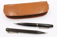 Auktion 375<br>2x Montblanc-Druckbleistifte, &auml;lter, 1x mit Werbeaufschrift "New-York Hamburger Gummi-Waaren Compagnie", ca. L-12cm