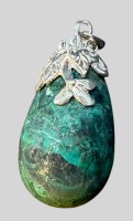 Auktion 375<br>tropfenf&ouml;rmiger Chrysokoll Anh&auml;nger mit Silbermontur-925-, H-3,5 cm, 14,04 gr