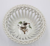 Auktion 375<br>kl. Korbschale, Herend, Dekor Rothschild,  ca. H-3,5cm D-9cm