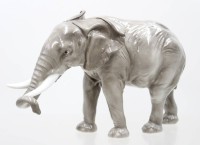 Auktion 375<br>Elefant, Fa. Ens, Rudolstadt, Volkstedt, Porzellan, farbig staffiert, H- 18,5 cm, gr&uuml;ne Marke