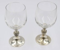 Auktion 375<br>Paar Lik&ouml;r-Gl&auml;ser, 925er Silberstand, ca. H-9,5cm