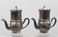 Auktion 375<br>2x Portions-Teekannen, Hotelsilber, Wappengravur, ca. H-16cm