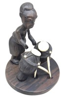 Auktion 375 / Los 15517 <br>afrikan. Trommler, Trommelst&ouml;cke fehlen, Tropenholz, H-20 cm, D-15 cm