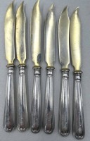 Auktion 375<br>6x Desertmesser, Silbergriffe-800-, Klingen vergoldet, L-16 cm. zus. 139 gr, Monogramm "R"