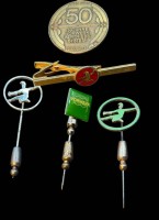Auktion 375<br>5x Nadeln etc "Vorwerk" und ein Pin "NSU"