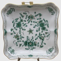 Auktion 375<br>rechteckige Platte"Meissen" indisch gr&uuml;n mit Gold, 1.Wahl, 17,5x17,5 cm