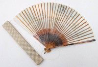 Auktion 375<br>traditioneller japanischer Faltf&auml;cher (Sensu), floral bemalt, L-21,5cm