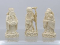 Auktion 375<br>3 Figuren der chinesischen Sterneng&ouml;tter Sanxing, Kunstharz, ca. H-9,5cm