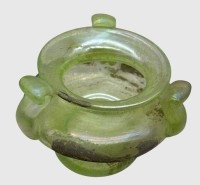 Auktion 375<br>kl. Henkelvase, wohl China, Abriss, H-7 cm, D-ca. 9 cm