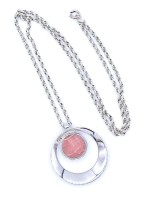 Auktion 375<br>Halskette mit Rhodochrosit Anh&auml;nger, Silber 835/000, Kette L. 60cm, zus. 18,1g.