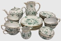 Auktion 375<br>Kaffee-Teeservice f&uuml;r 6 Pers. Meissen" indisch gr&uuml;n mit Gold, alles 1.Wahl,  Kaffee-Teekanne, Milch Zucker, 6 kompl. Gedecke, 22 Teile, bei Kaffeekanne fehlt Deckel, aber Teekannendeckel passt auch, alles guter Zustand