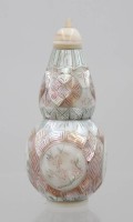 Auktion 375<br>Schnupftabaksflasche, Doppelk&uuml;rbis-Form, Perlmutt, China, &auml;lter, ca. H-7,5cm