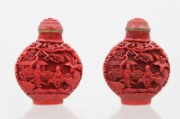 Auktion 375<br>zwei geschnitzte chinesische Schnupftabakfl&auml;schchen, Rotlack, H-6cm