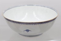 Auktion 375<br>gr. antike chinesische Export-Porzellanschale, wohl 18./19. Jhd., ca. H-12cm D-29,5cm, div. Chips