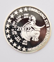 Auktion 375 / Los 6024 <br>Gedenkmedaille &bdquo;&Uuml;bergang zur W&auml;hrungsunion&ldquo;, 2002, Silber, ca. 18gr., D-3,8cm