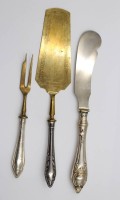Auktion 375<br>3x div. Vorlegeteile mit Silbergriffen, um 1900, ca. L-21cm