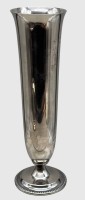 Auktion 375<br>plated Vase auf  gef&uuml;llten Stand, H-21 cm