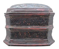 Auktion 375<br>antike Bambus Lack- Deckeldose, Birma, wohl 19.Jhd., H-21 cm, 28x16 cm, Alters-und Gebrauchsspuren
