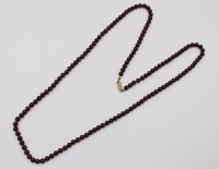 Auktion 375<br>Halskette, Granat, ca. L-84cm