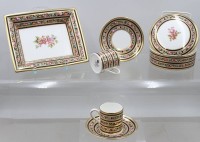 Auktion 375<br>Konvolut,  Wedgwood, Dekor Clio, Deckeldose, Schale, 2x Mokkatassen mit U.T. , Tassem ca. H-5,8cm