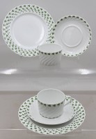 Auktion 375<br>Teetassen mit Untertasse &bdquo;Torse Tr&egrave;fle Vert&ldquo; von Haviland Limoges, Tassen ca. H-5,3cm