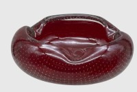 Auktion 375<br>roter Murano-Ascher mit Luftblasen, H-6 cm, D-14 cm