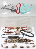 Auktion 375<br>Konvolut div. meist Modeschmuck-Halsketten