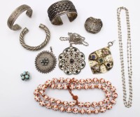 Auktion 375<br>Konvolut &auml;lterer Modeschmuck, u.a, Tibet, China etc.