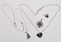 Auktion 375<br>Konvolut 925er Silberschmuck, je mit Onyxbesatz, 1x Anh&auml;nger an kl. Perlenkette, ca. 15gr.
