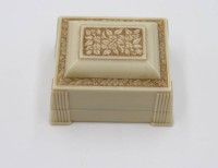 Auktion 375<br>vintage Art-D&eacute;co-Schmuck- oder Ring-Pr&auml;sentationsschatulle, USA, ca. H-4cm B-7cm T-5cm
