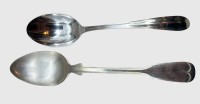 Auktion 375<br>2x Silber Kaffeel&ouml;ffel, gebogener S-800-,  Augsburger Faden von "WMF" und 12 l&ouml;tigzus. 36 gr.