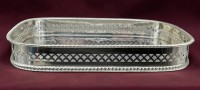 Auktion 375<br>Sammlungsaufl&ouml;sung, Tablett, MARA SHEFFIELD ENGLAND, versilbert, ca. H-3,5cm B-21cm T-16cm, Versilberung erneuert
