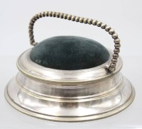 Auktion 375<br>Nadelkissen, &auml;lter, Messing versilbert,  ca. H-6cm D-16cm