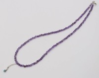 Auktion 375<br>Amethyst-Halskette, Anh&auml;nger mit ca. 0,1 ct blauen Diamant, ca. L-40cm