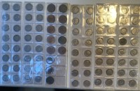 Auktion 339 / Los 6041 <br>2 Münzblätter mit hpts. 5 Rappen-Kursmünzen, Nickel, ca. 82 Stück ab ca. 1910-1955, sowie anbei 13 andere Kleinmünzen Schweiz