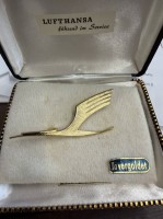 Auktion 375<br>Anstecknadel Lufthansa Kranich in Orig. Etui, vergoldet, L-ca. 6 cm