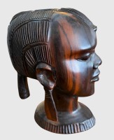 Auktion 375<br>grosse B&uuml;ste einer Afrikanerin aus Tropenholz, H-27 cm