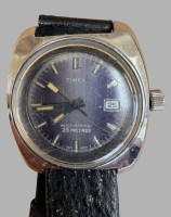 Auktion 376 / Los 2005 <br>mechan. HAU "Timex" Werk l&auml;uft an, Tragespuren, Lederband