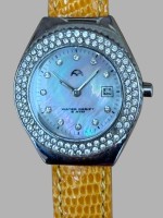 Auktion 376 / Los 2019 <br>Quartz DAU  mit Perlmutt-Ziffernblatt und Strass L&uuml;nette, japan. Mvt., sehr guter Zustand