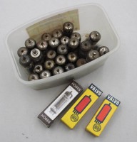 Auktion 376<br>Konvolut div. Elektronenr&ouml;hren, &auml;lter, Funktionen nicht gepr&uuml;ft, ca. 30 St&uuml;ck