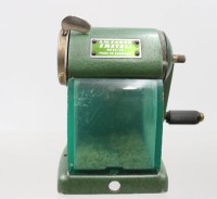 Auktion 376<br>Tischanspitzmaschine, A.W. Faber-Castell, &auml;lter, ca. H-13,5cm, Gebrauchsspuren