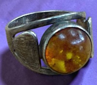 Auktion 376<br>Silberring-830- mit Bernstein, Fischlandschmuck, RG 56, 3,97 gr