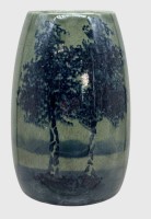 Auktion 376<br>Kunstkeramik-Vase mit Birken, H-18 cm, Gebrauchsspuren