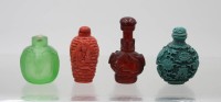 Auktion 376<br>4x div. Snuffbottles, China, 3x Kunstmasse/Harz 1x Glas diese ohne Deckel, ca. H-6 bis 8,5cm