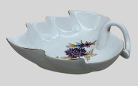 Auktion 376 / Los 8019 <br>kl. Blattschale "Holohaza" Ungarn, 14x11 cm