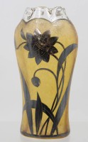 Auktion 376<br>Jugendstil-Vase, Silberoverlay in floraler Form, ca. H-17,5cm