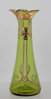 Auktion 376<br>Vase um 1900, gr&uuml;nes Glas mit Emaillemalerei,  ca. H-23cm