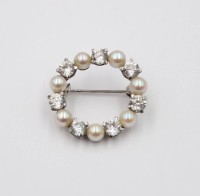 Auktion 376<br>Brosche, 835er Silber, Perlen und klare Steine, 4,2gr., D-2cm