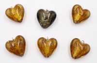 Auktion 376<br>6x Herzanh&auml;nger, Glas, Murano?, Silber&ouml;sen, L-3cm