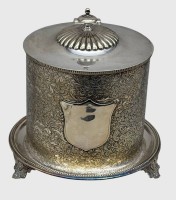 Auktion 376<br>rundes viktorianisches  Biscuit Barrel, neu versilbert und Top Zustand,  H-18,5 cm,  D-14 cm